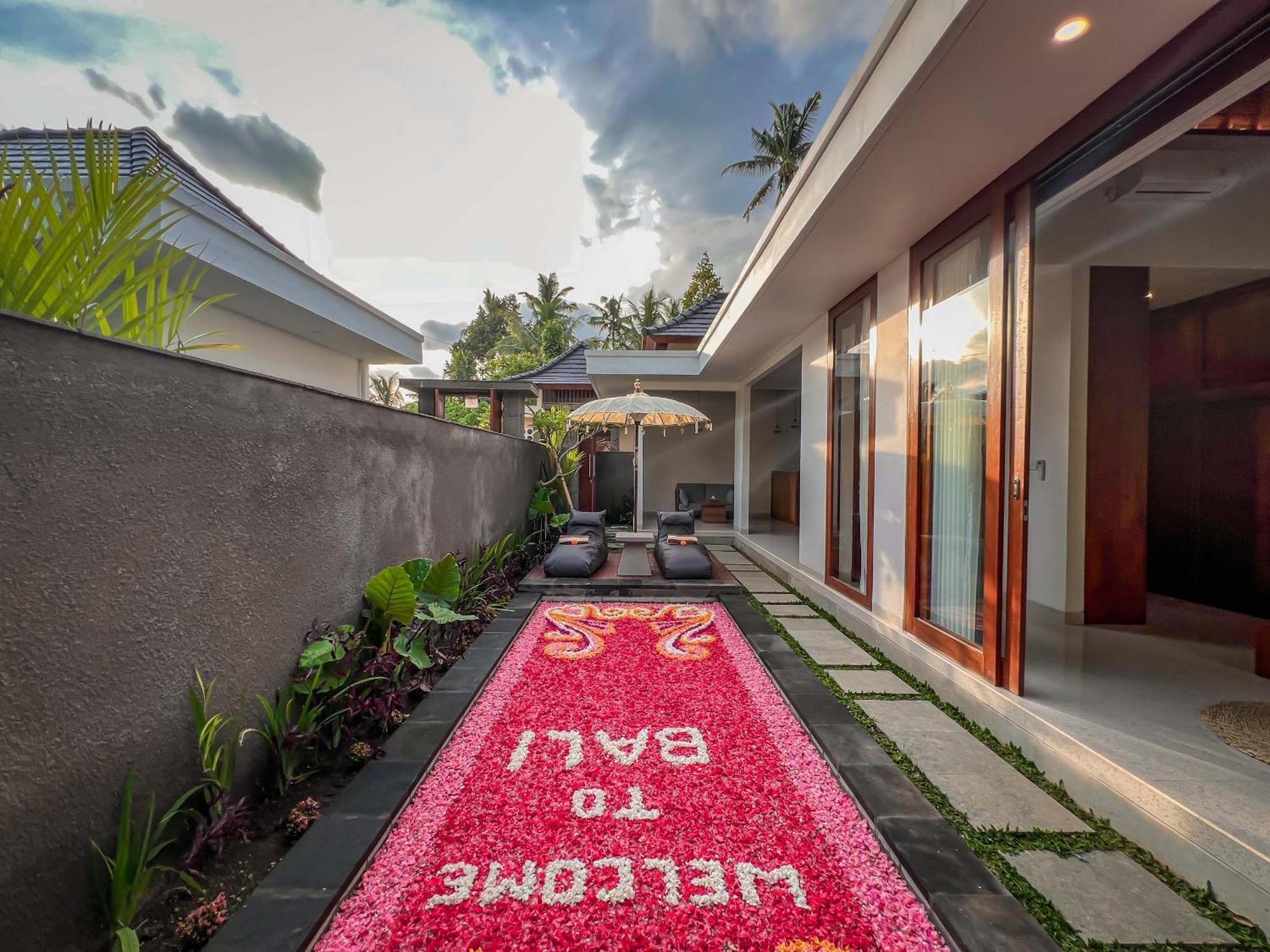 Natayu Ubud Villa Экстерьер фото